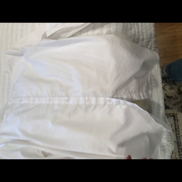 *SOLD* 
Knot front white blouse - Picture 4 of 4